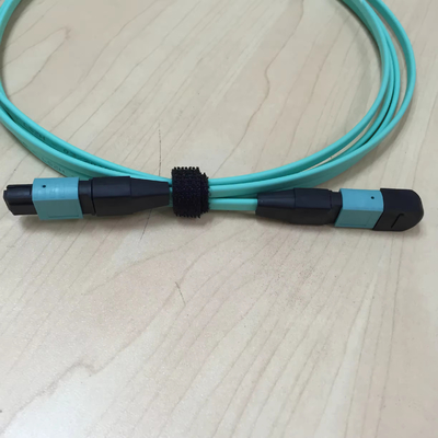 MPO/UPC - 남성 MPO/APC - 여성 광섬유 패치 케이블 OM3 FTTH 12 코어 광섬유 패치 케이블